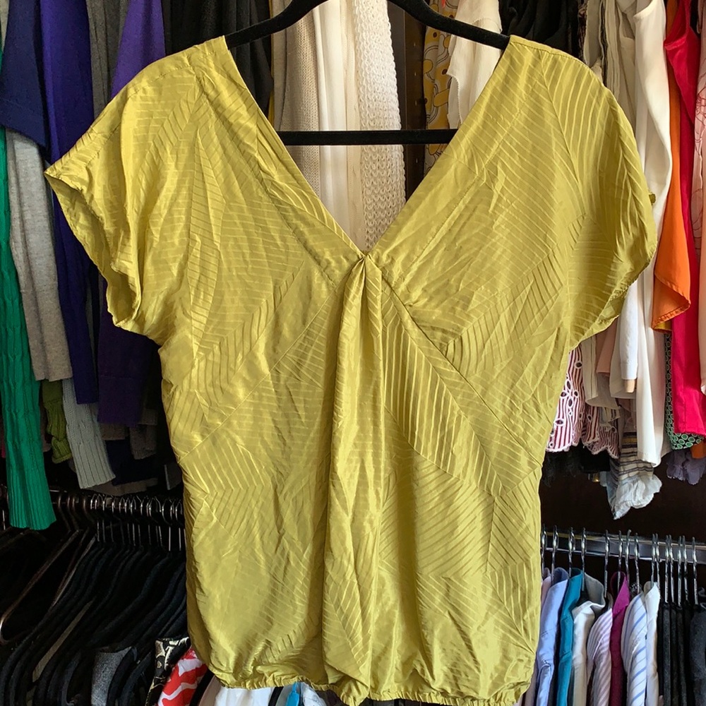 DKNY top